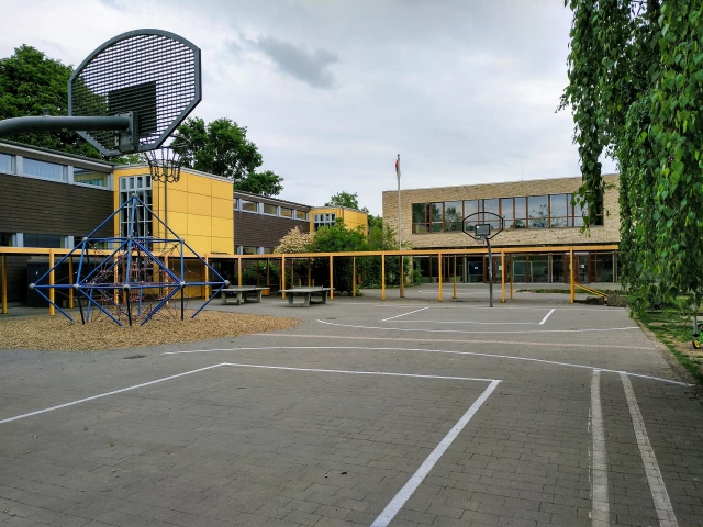 Profile of the basketball court Weende Jazz Hoops (Hainbundschule), Göttingen, Germany