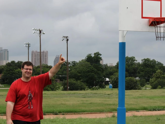 Profile of the basketball court Pittman Sullivan Park, San Antonio, TX, United States