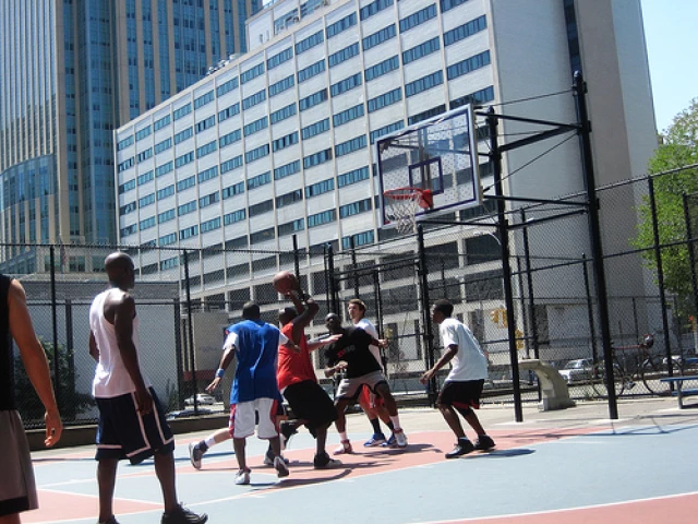 Pick-up streetball game @ Tillary Park, Brooklyn.