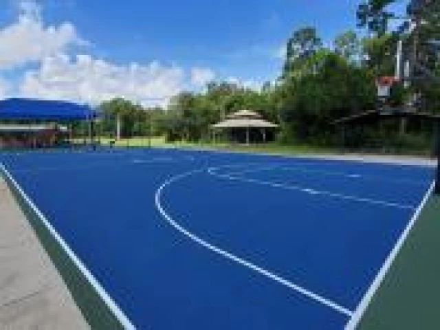 Profile of the basketball court Bill Keller Park, DeBary, FL, United States