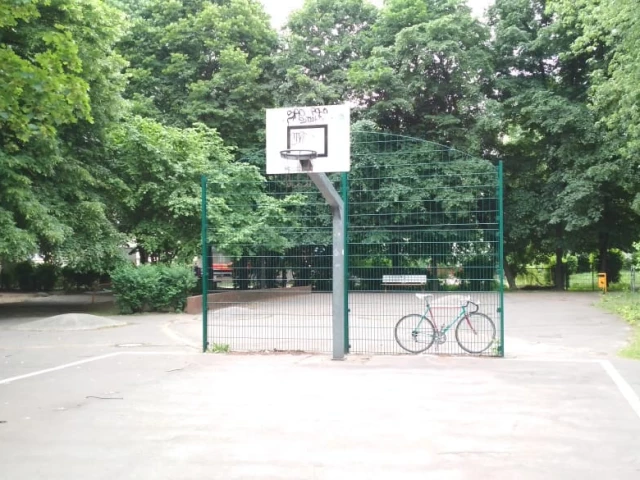 Basket - south-east side