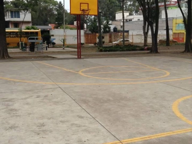 Profile of the basketball court Parque deportivo 'Los Culhuacanes', Ciudad de México, Mexico