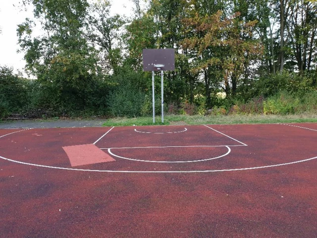 Profile of the basketball court Pestalozzistraße 7, Hiddenhausen, Germany