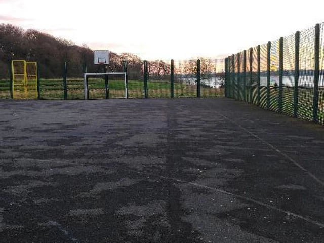 Profile of the basketball court Near The Sea, Southampton, United Kingdom