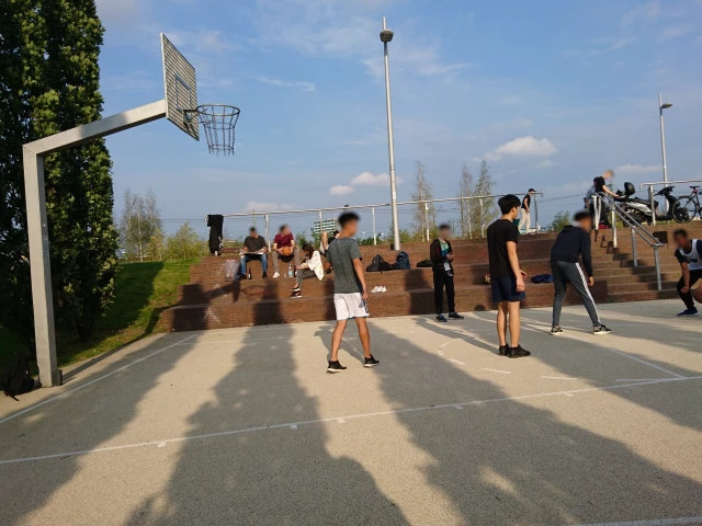 Basket - North side