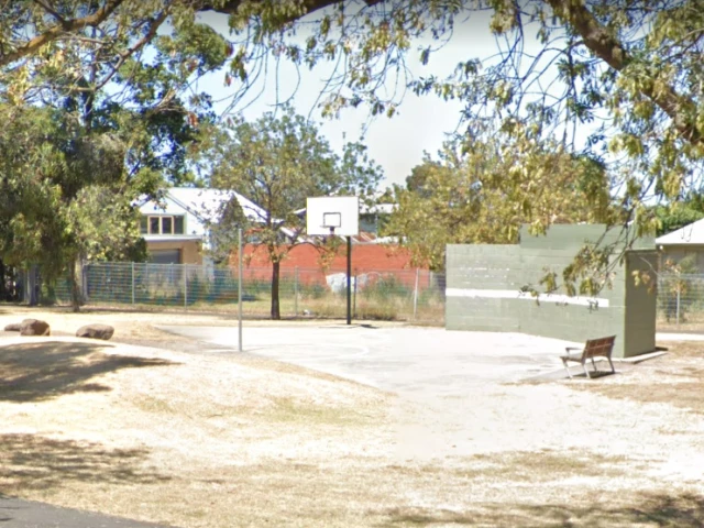 Profile of the basketball court Leo Hoffman Reserve Court, Newport, Australia