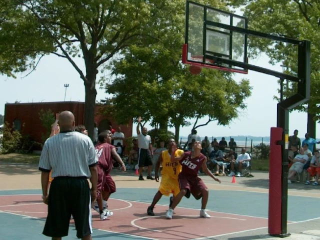 Picture of the Hoops in the Sun tournament at Orchard Beach.