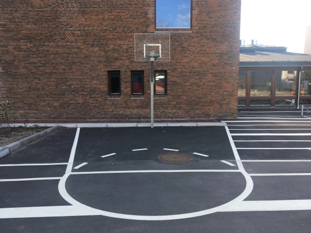 Profile of the basketball court Peder Lykke skolen, København, Denmark