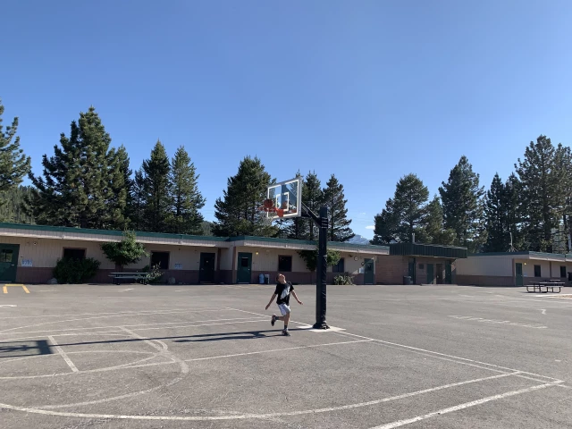 Profile of the basketball court Truckee Elementary School, Truckee, CA, United States