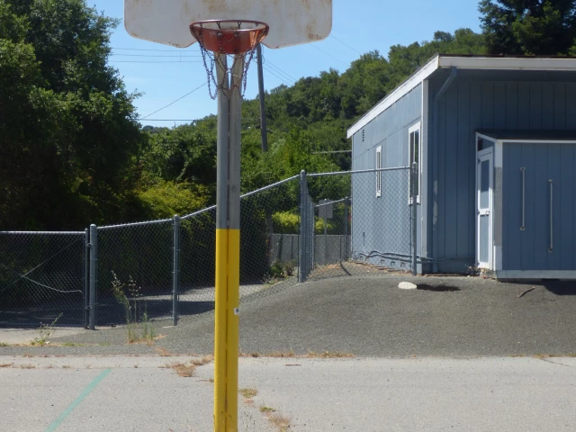 Profile of the basketball court Lynwood Elementary School, Novato, CA, United States