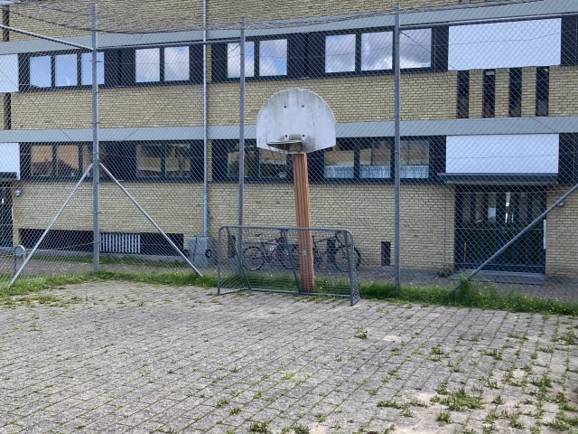 Profile of the basketball court Skovvangsskolen, Lillerød, Denmark