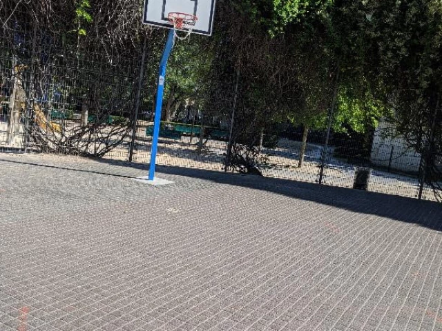 Profile of the basketball court Léon Blum, Boulogne-Billancourt, France