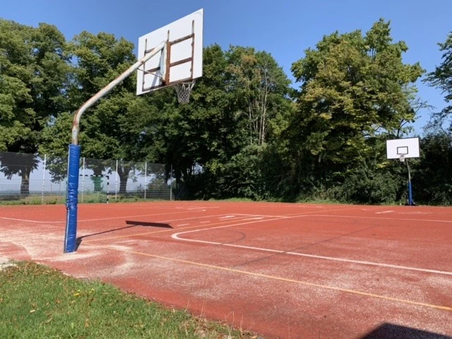 Profile of the basketball court Oskar-Maria-Graf-Volksschule, Berg, Germany