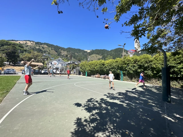 Profile of the basketball court Village Green Park, Stinson Beach, CA, United States