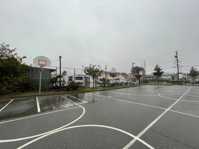 Profile of the basketball court Davidson Middle School, San Rafael, CA, United States