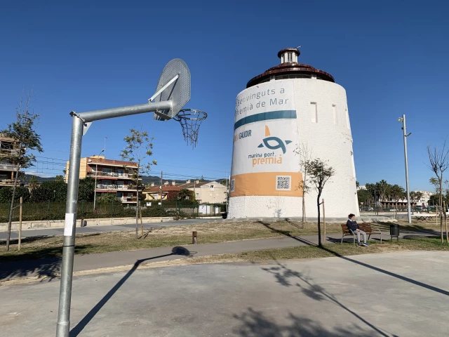 Profile of the basketball court Antic far de Premià (old lighthouse of Premià)., Premià de Mar, Spain