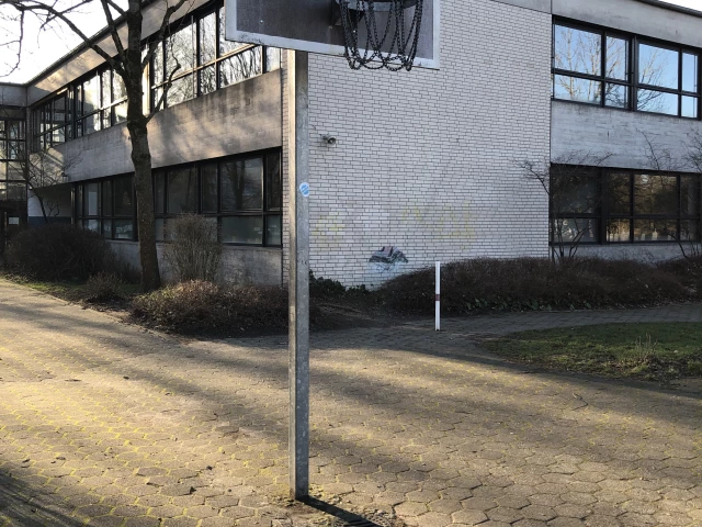 Profile of the basketball court Felix-Nussbaum Schule, Osnabrück, Germany