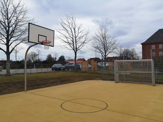 Profile of the basketball court Bleckeder Landstraße, Lüneburg, Germany