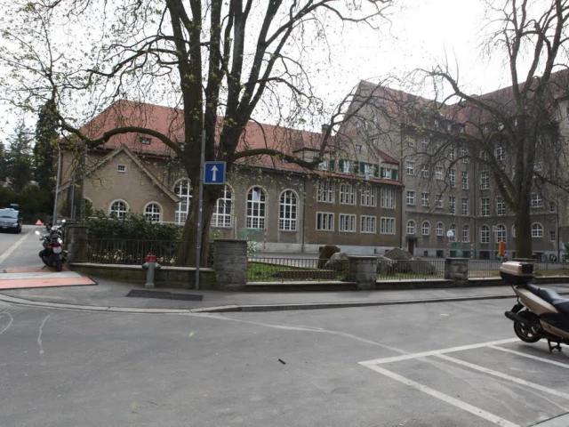 Profile of the basketball court Schulhaus Münchhalde, North, Zurich, Switzerland