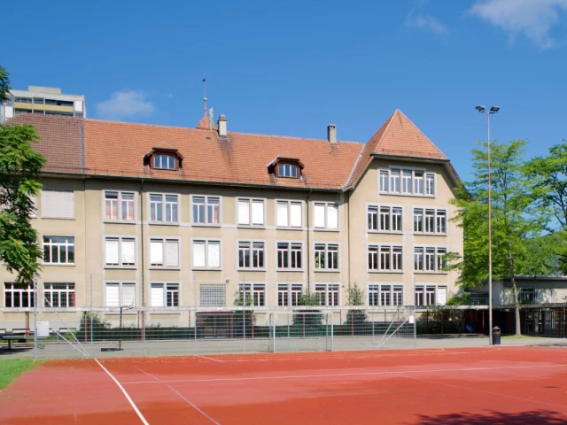 Profile of the basketball court Schulhaus Höhe, Bern, Switzerland