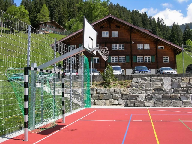 Profile of the basketball court Sportplatz Häuser Marchgraben & Weid, Achseten, Switzerland