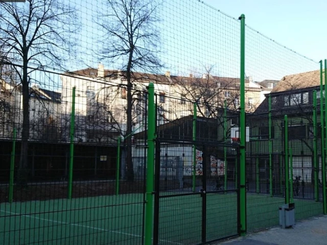 Profile of the basketball court Spielplatz Maxstraße, Bonn, Germany