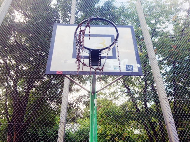 Basket - north side