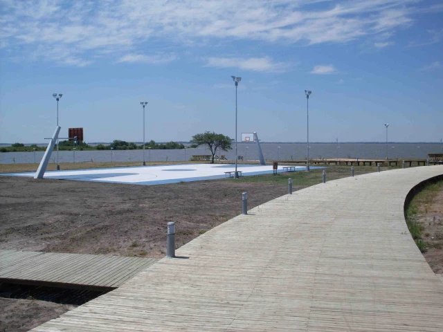 Nice seaside court in Federation, Argentina.