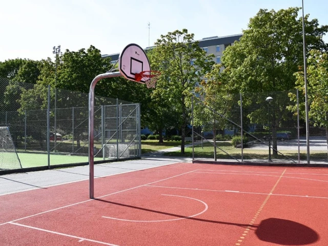 Profile of the basketball court Bredängs basketplan, Skärholmen, Sweden