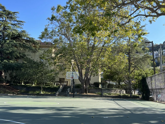 Profile of the basketball court Robin Sweeny Park, Sausalito, CA, United States