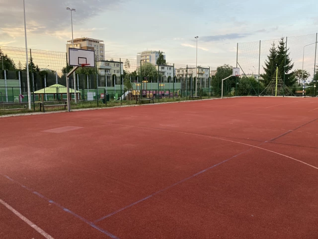 Profile of the basketball court Szkola Podstawowa nr. 27, Gdańsk, Poland