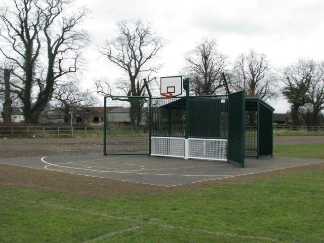 Profile of the basketball court Ulleskelf Multi Use Sports Game Area, Tadcaster, United Kingdom