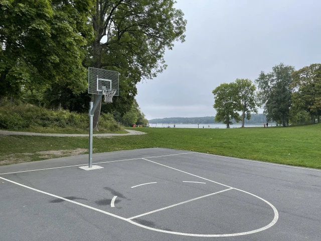 Profile of the basketball court Kanaans Basketplan, Bromma, Sweden