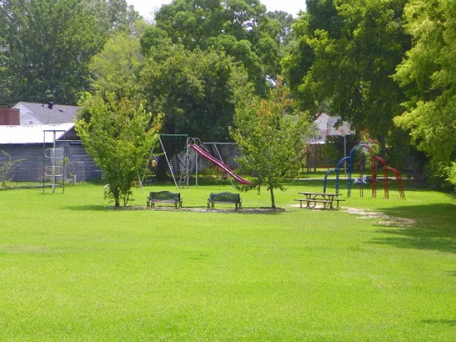 Profile of the basketball court Country Club Drive Park, Montgomery, AL, United States