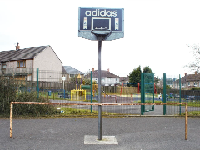 Profile of the basketball court Rossendale Crescent Play Area, Bacup, United Kingdom