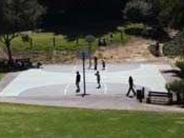 Profile of the basketball court Codornices Park (Cordo), Berkeley, CA, United States