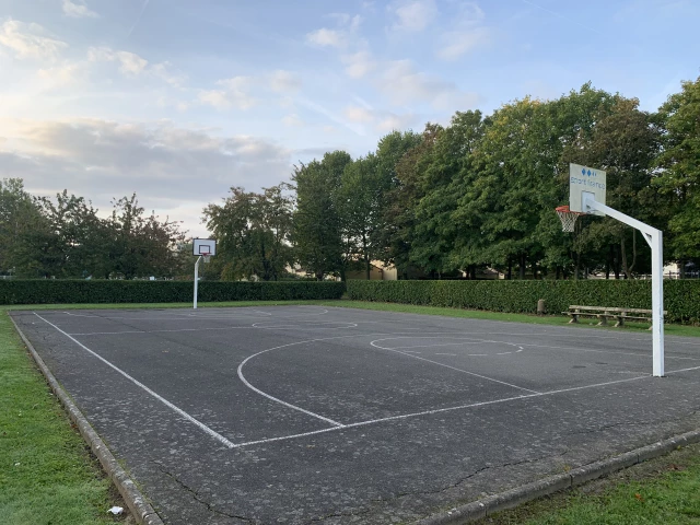 Profile of the basketball court Rambouillet 1, Rambouillet, France