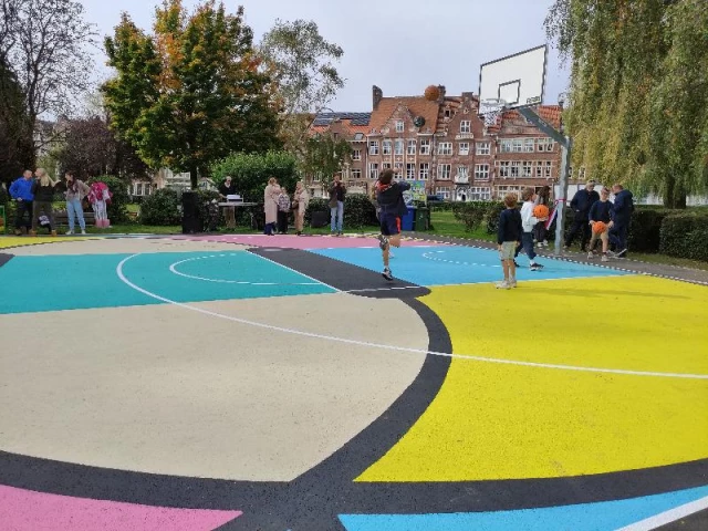 Profile of the basketball court William Bruynincxpark, Dendermonde, Belgium