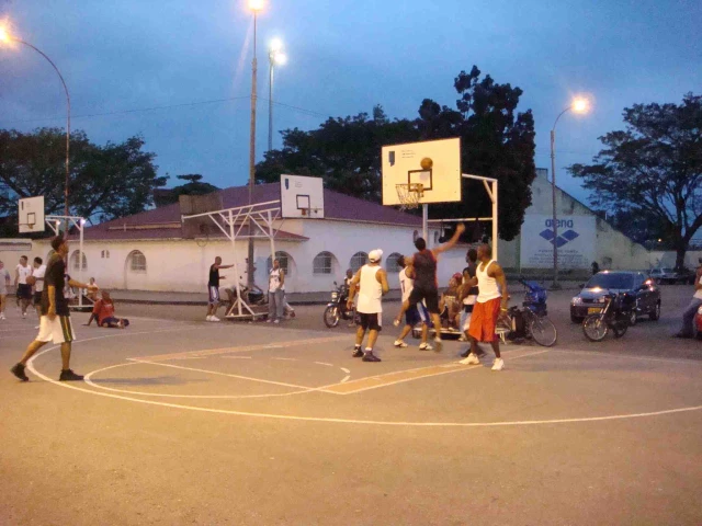 A public basketball court in Cali, Colombia.