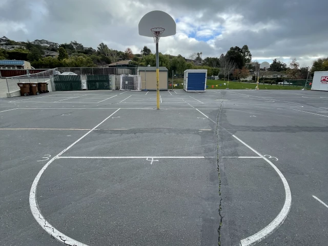 Profile of the basketball court Del Mar Middle School, Tiburon, CA, United States