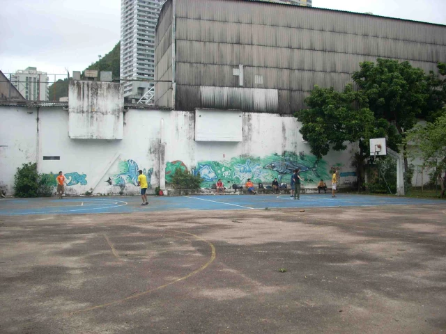 The basketball court in  Parque General Leandro, Rio de Janeiro, Brazil.