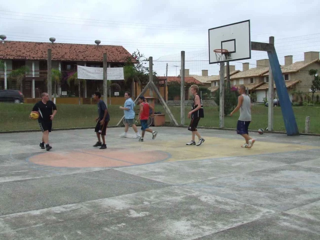 Profile of the basketball court Rua dos Flomboyantes, Garopaba, Brazil