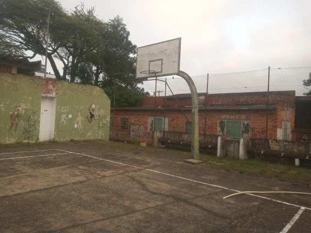 Profile of the basketball court Quadra CECOBI/CREAS, Porto Alegre, Brazil