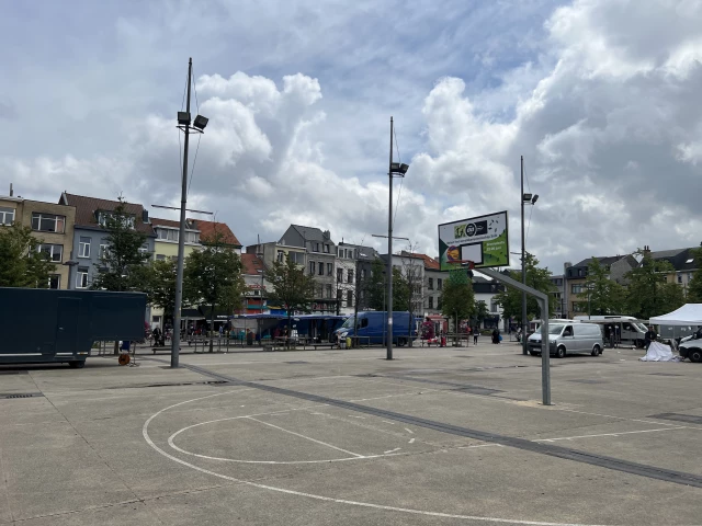Profile of the basketball court Sint-Jansplein, Antwerp, Belgium