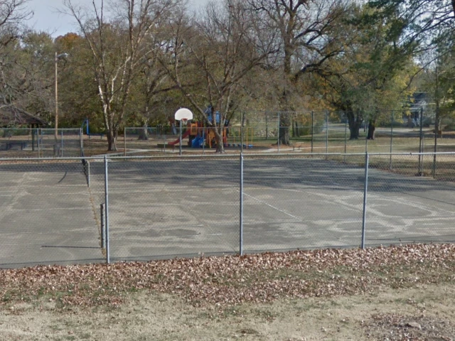 Profile of the basketball court Edgewood Park, Topeka, KS, United States