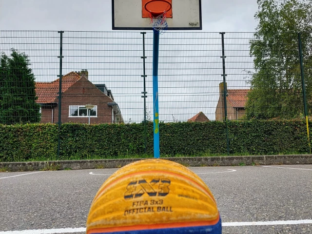 Profile of the basketball court Majoor Kampstraat, Naarden, Netherlands