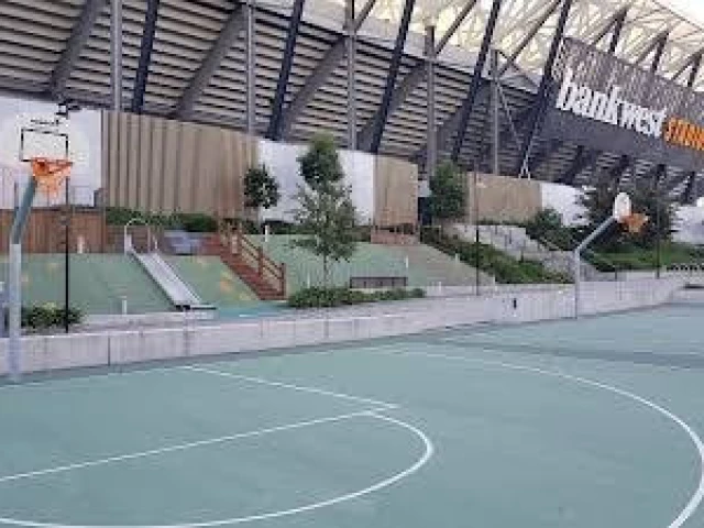 Profile of the basketball court CommBank Stadium Outdoor Gym, Parramatta, Australia