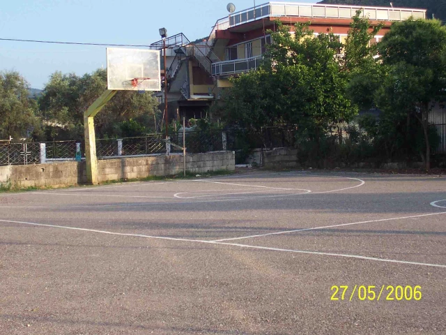 A silent place in Greece for a game of basketball.