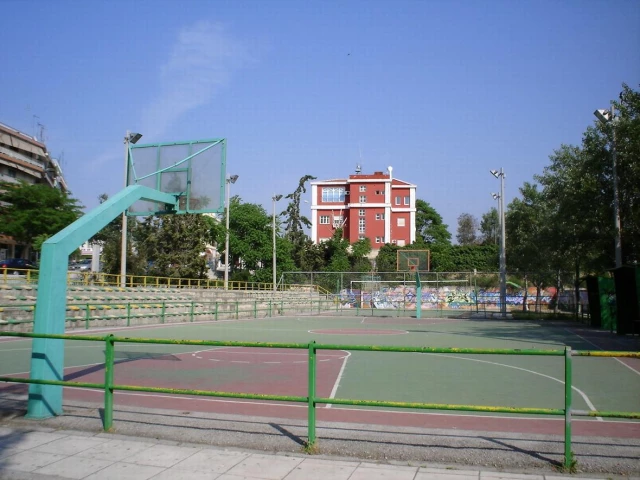 A basketball court at the Athlitiko Kentro Stavroupolis.