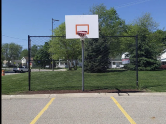 Profile of the basketball court Sawdon Half Courts, Grand Ledge, MI, United States